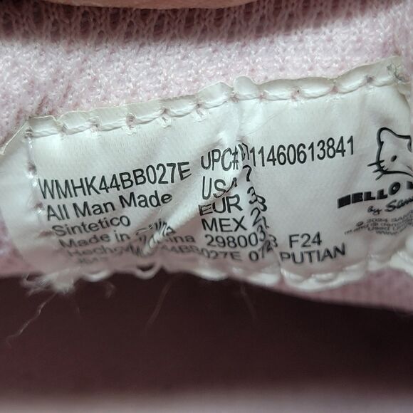 Hello Kitty Women's Sneakers  Size 7 - Picture 8 of 16